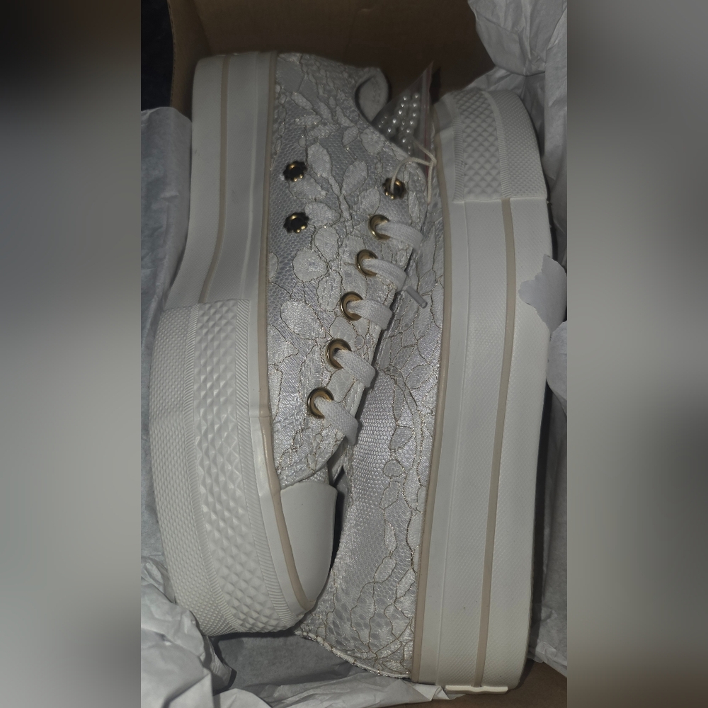 New Womens Size 7.5 Converse Chuck Taylor All Star Lift Platform Low Pearls